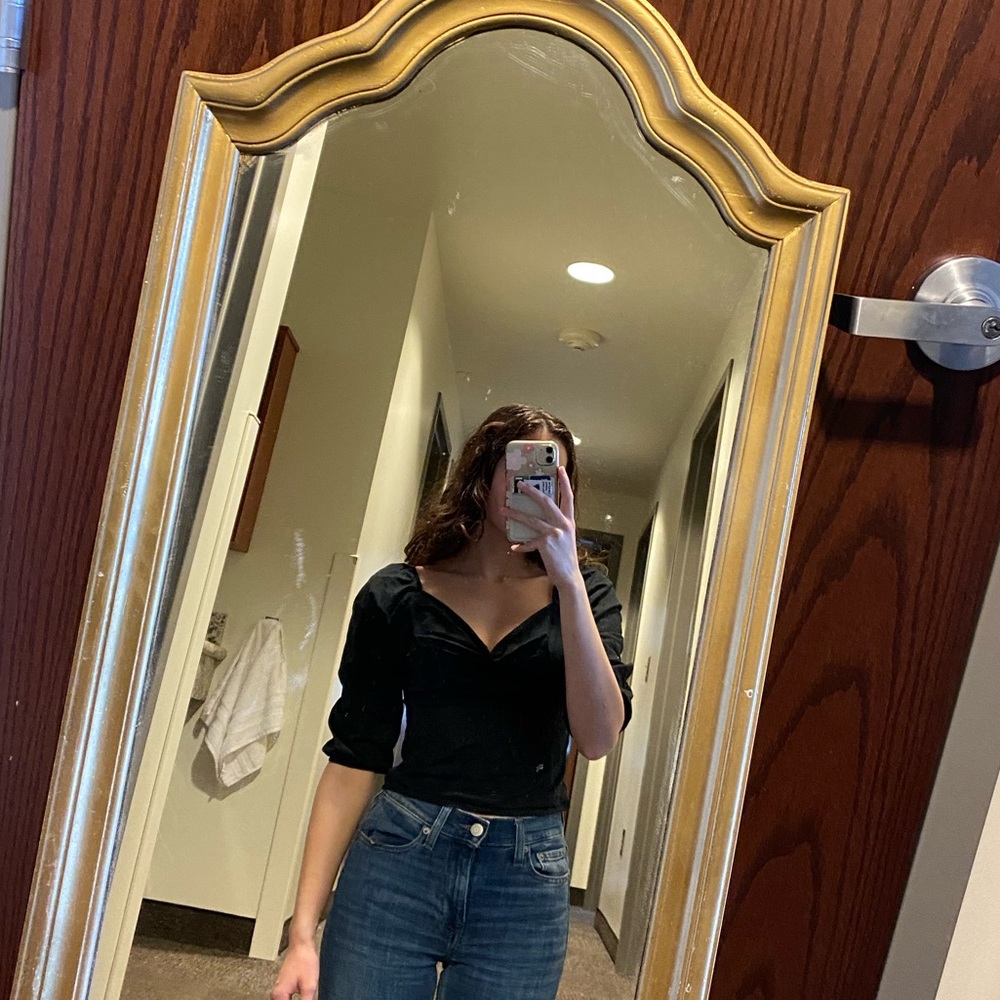Black puff sleeve shirt